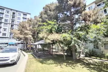 Satılır Köhnə Tikili İzmir Parkı