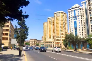 Satılır Yeni Tikili Elmler Akademiyasıda