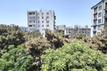 Satılır Köhnə Tikili İzmir Parkı