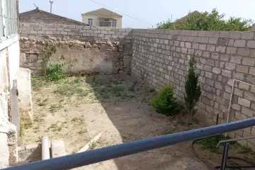 Satılır Həyət Evi şüvəlanda