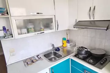 Satılır Köhnə Tikili İzmir Parkı