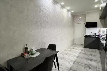 Satılır Yeni Tikili 8-ci Kilometrdə