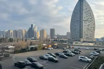 Satılır Yeni Tikili Heydər əliyev Mərkəzində