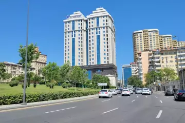 Satılır Yeni Tikili Elmler Akademiyasıda
