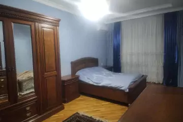 Satılır Yeni Tikili Elmler Akademiyasıda