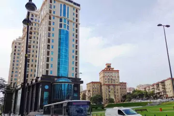 Satılır Yeni Tikili Elmler Akademiyasıda