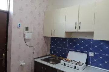 Satılır Həyət Evi Binədə