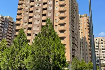 Satılır Yeni Tikili 28 May Metrosu ətrafında