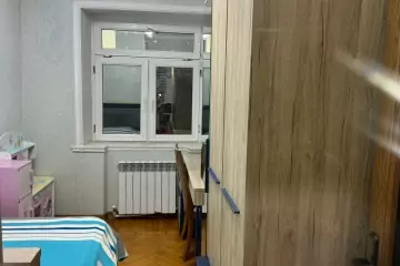 Satılır Köhnə Tikili Elmler Akademiyasıda