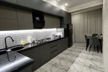 Satılır Yeni Tikili 8-ci Kilometrdə