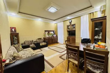 Satılır Yeni Tikili Beşmərtəbədə