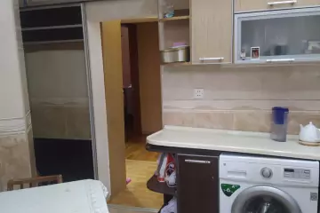 Satılır Yeni Tikili Beşmərtəbədə