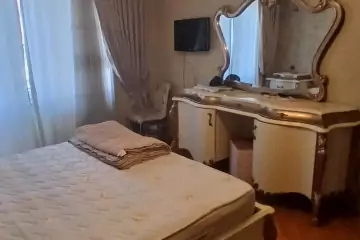 Satılır Köhnə Tikili İzmir Parkı
