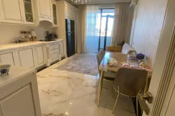 Satılır Yeni Tikili Yasamalda