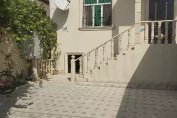 Satılır Həyət Evi Zabrat Qəsəbəsida