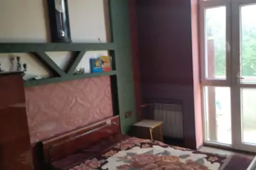Satılır Köhnə Tikili Biləcəridə
