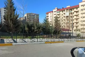 Satılır Yeni Tikili Masazırda