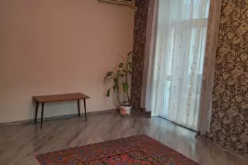 Satılır Köhnə Tikili Biləcəridə