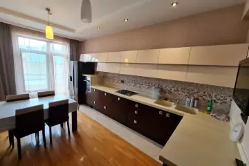 Aylıq Kirayə Yeni Tikili Beşmərtəbədə