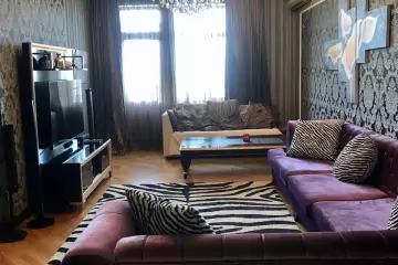 Satılır Yeni Tikili Nəsimi Bazarında