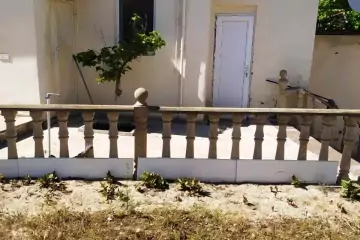 Satılır Bağ Evi Novxanıda