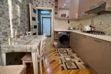 Satılır Yeni Tikili Masazırda