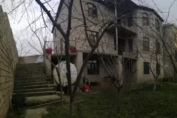 Satılır Həyət Evi Hökməlidə