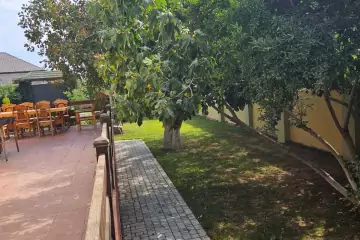 Satılır Həyət Evi Buzovnada