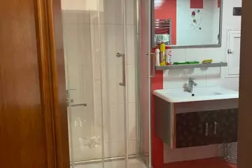 Satılır Köhnə Tikili Heydər əliyev Parkıda