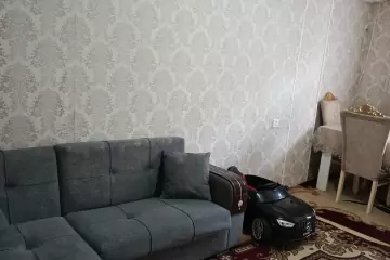 Satılır Köhnə Tikili 4-cü Mikrorayonda