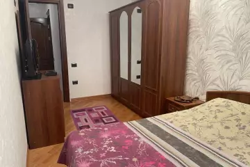Satılır Köhnə Tikili Heydər əliyev Parkıda