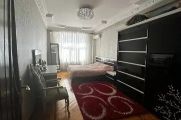 Satılır Yeni Tikili 6-cı Mikrorayonda