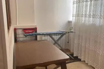 Satılır Köhnə Tikili Heydər əliyev Parkıda
