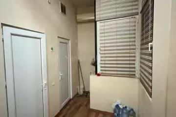 Aylıq Kirayə Köhnə Tikili Beşmərtəbədə