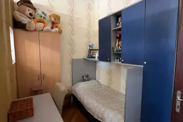 Satılır Yeni Tikili 8-ci Kilometrdə