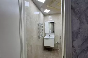 Satılır Yeni Tikili Ukraniya Dairəsida