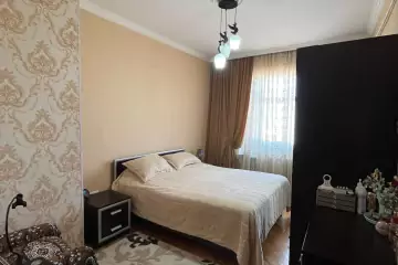 Satılır Yeni Tikili 8-ci Kilometrdə