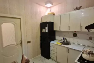 Satılır Yeni Tikili 8-ci Kilometrdə