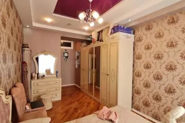Satılır Yeni Tikili 8-ci Kilometrdə