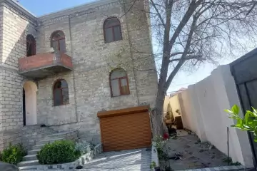 Satılır Həyət Evi Binədə