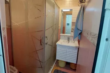 Satılır Köhnə Tikili Hövsanda