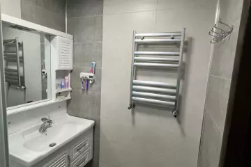 Satılır Yeni Tikili Xalqlar Dostluğuda