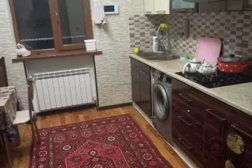 Satılır Həyət Evi Binədə