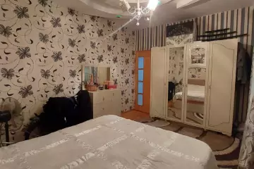 Satılır Köhnə Tikili Hövsanda