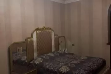 Satılır Həyət Evi Binədə