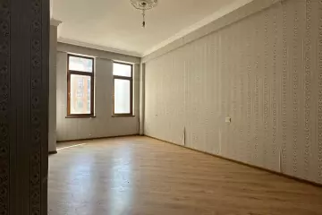 Satılır Yeni Tikili Masazırda