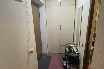 Satılır Köhnə Tikili Elmler Akademiyasıda