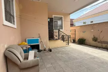 Satılır Həyət Evi Zabrat Qəsəbəsida