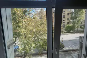 Satılır Köhnə Tikili Elmler Akademiyasıda