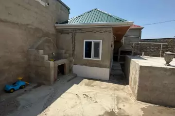 Satılır Həyət Evi Savalan Qəsəbəsida